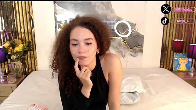 MiticaBrennet_ - Make me happy for a moment