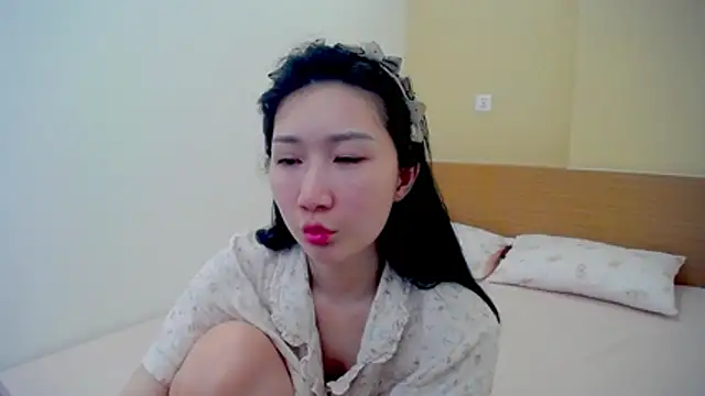 Asiagirll - MAKE ME HAPPY