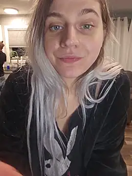 ScarletsWeb - 👽Smoke a J with me💨 420