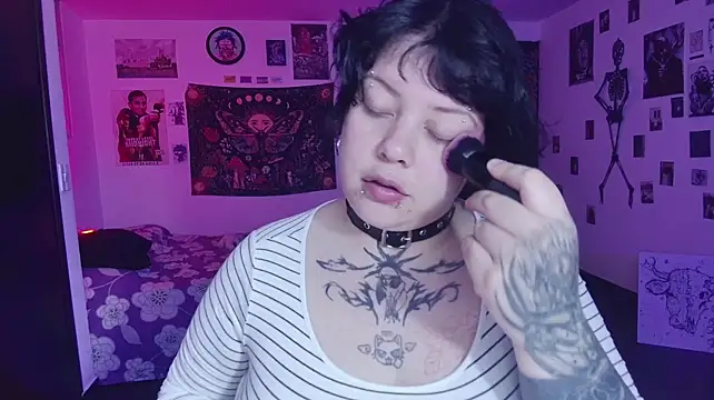 Sabrina_scarlett - squirt and drink hehe
