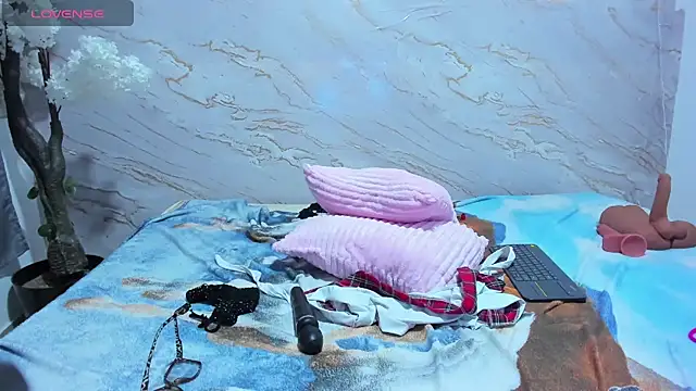 MariamRosse - ride dildo