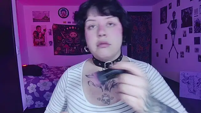 Sabrina_scarlett - squirt and drink hehe
