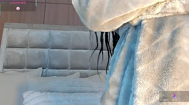 DakotaWangi - EXPLOSIVE BLOWJOB WITH A BREast OUT🥵🍆