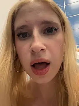 Michelle_lovique - GO SLAP MY ASS WITH OPEN DOOR!!
