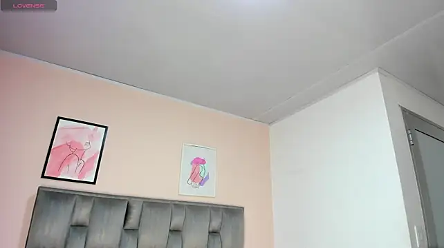 Honey_fox7 - completely naked😈