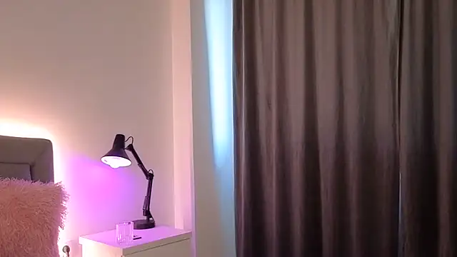 SilkenSin - naked pussy play