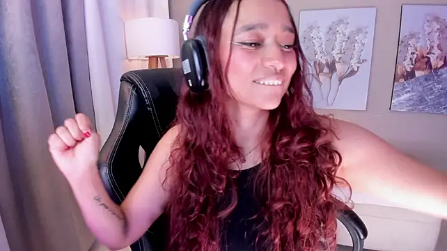 Charlotte_bluee - SHOW YOUR FEET