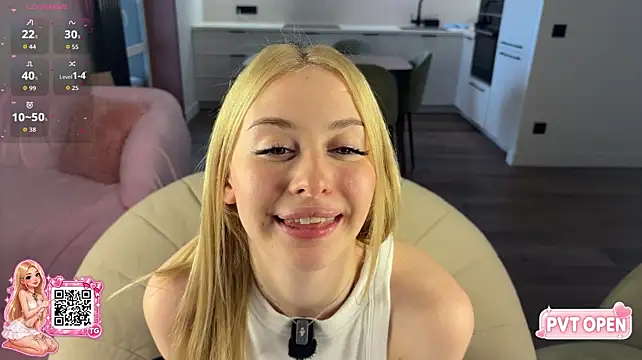 BlondieSixSeven - Tiny booty shake