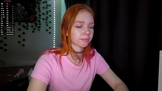 RedAriana - Eye contact