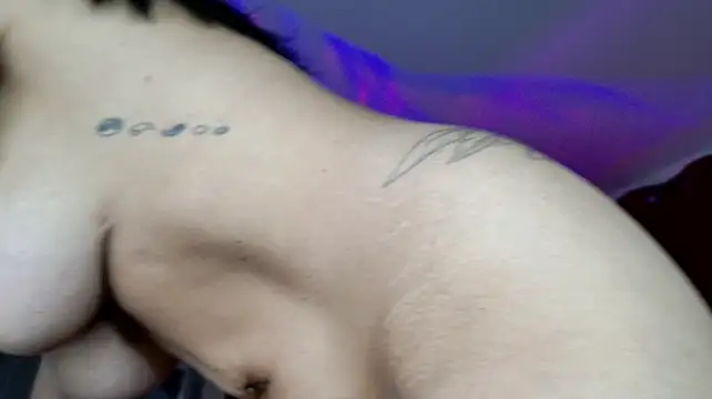 Elle_Vie - Rub my pussy 😈