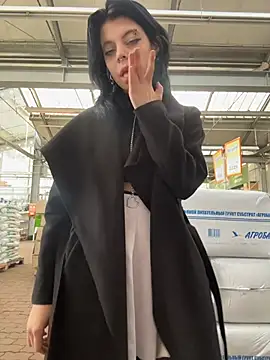 LishuMeow - Pinch nipples hard&spank boobs in public
