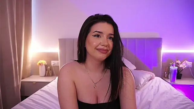 LaraAnnee - make my pussy wet and happy