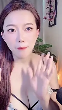 Luna-0923 - 告诉你一个秘密 我和我的身体都很想你