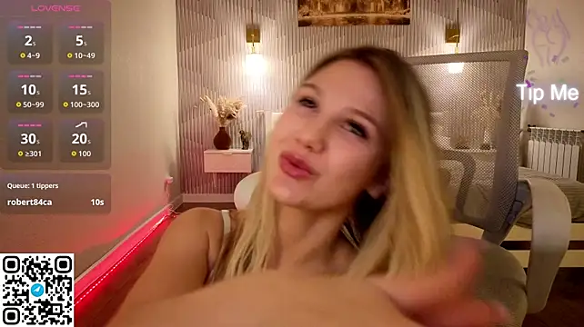 Angelina_Becker - ❤️naked tits on camera