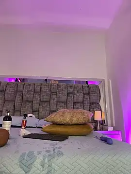 Amara_wet04 - Show pussy Doggy+Oil in ass