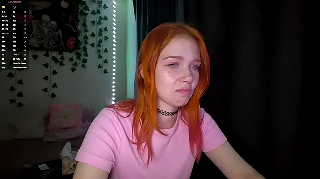 RedAriana - Eye contact