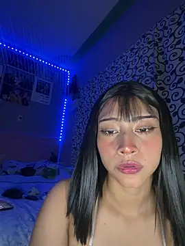 0_Lil_pop - Desnuda+crema batida en bubis+show pussy