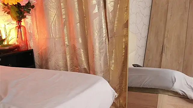 IsabelaWhite - anal plug and spank me mi ass
