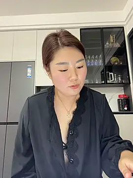 YuYu-881 - 脱一件衣服