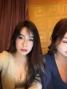 CiCi9 - 🦌园长户外咖啡厅坐异性大腿