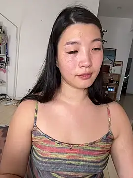 Tavie1744 - bare my butt 2min
