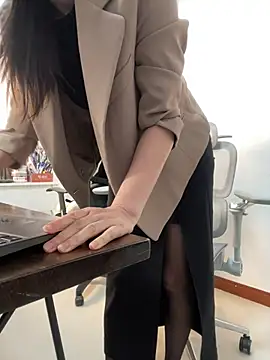 Goldbaby888 - secrets in the office办公室的秘密你知我知💕