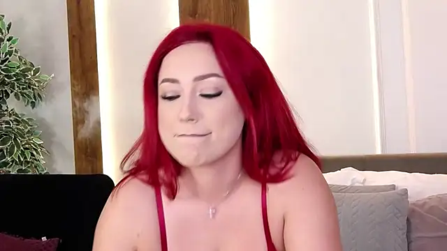 EmyHilton - 🥵💥Boobs teasing topless 💥🥵