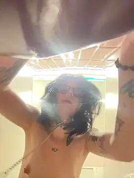 LishuMeow - lick and suck finger, eye contact w peop