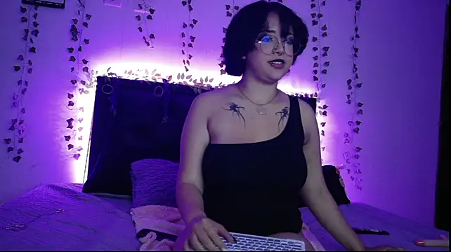 Zafiro_Raven - Slow body tease 🔥🙈