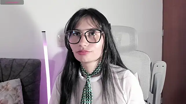 Sophia_Vera - SPANKS DOGGY POV & CONTROL LUSH 3MIN🥵