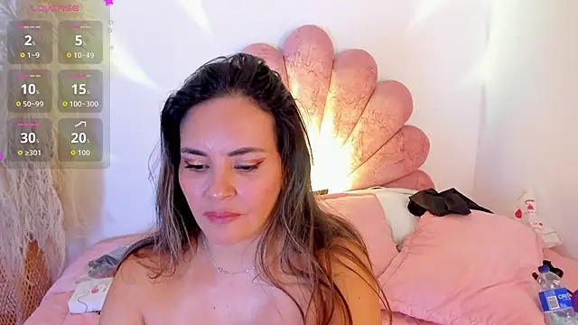 NinethCooper - SHOW BOOBS + NIPPLE PLAY