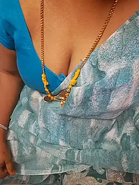 Tamil_Ammani - Boobs show😜😜😝🥰🔥🔥🔥