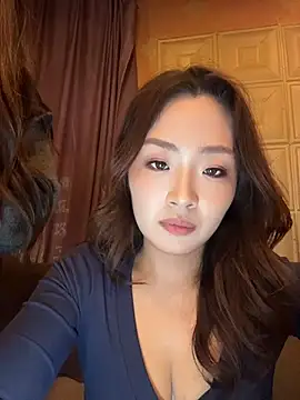 Yomi009 - 户外咖啡厅勾引调戏😜闺蜜追求者
