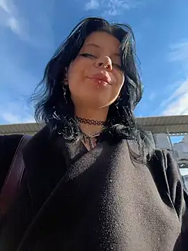 LishuMeow - lick and suck finger, eye contact w peop