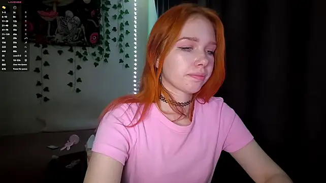 RedAriana - Eye contact