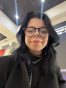 LishuMeow - lick and suck finger, eye contact w peop