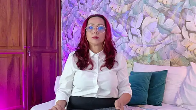 Madame_Angelic_1 - Show my feet