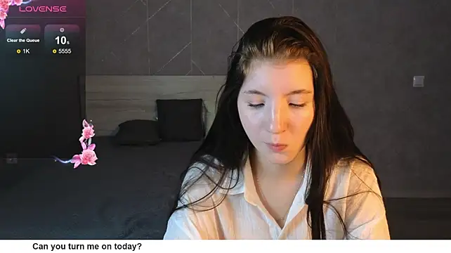 Emmy_dreamy - My butt wants your attention