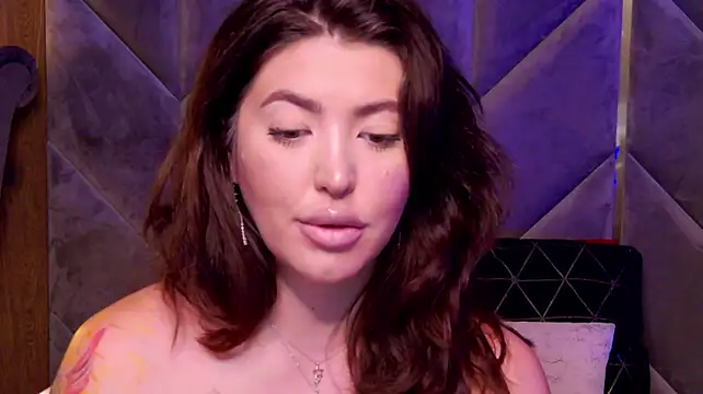 CleoLangley - Spit tease on my naked boobs 💎