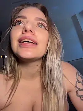 HugeBoobsAlice - BIG SQUIRT WITH 3 FINGERS INSIDE PUSSY