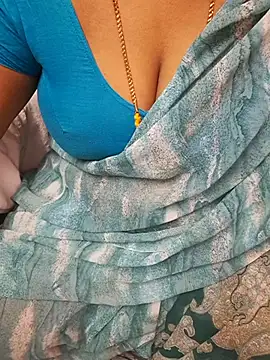 Tamil_Ammani - Boobs show😜😜😝🥰🔥🔥🔥
