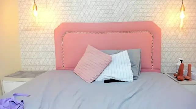 TAYLORMEYER1 - fuck hard deep with my dildo until cum
