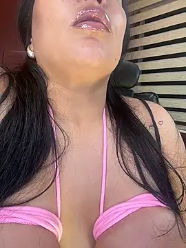 Kendylovelancee - purple breasts + 50 elastic bands