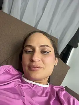 Aisha_k - Fingers in vagina and ass💕