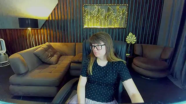 AlexaAmour - Dance in panties and a bra