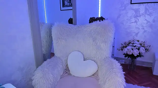ElisaBaxter - !Hot MILF !!Make me WET with your TIPS!