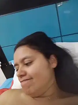Selena_foxy - Un desconocido toque mi pecho