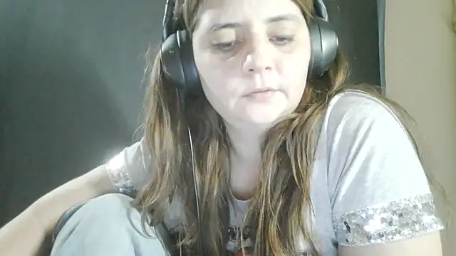 Mikii_ - Flash boobs!