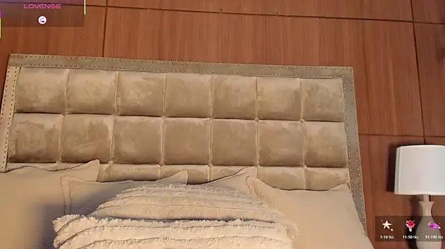 DakotaWangi - EXPLOSIVE BLOWJOB WITH A BREast OUT🥵🍆