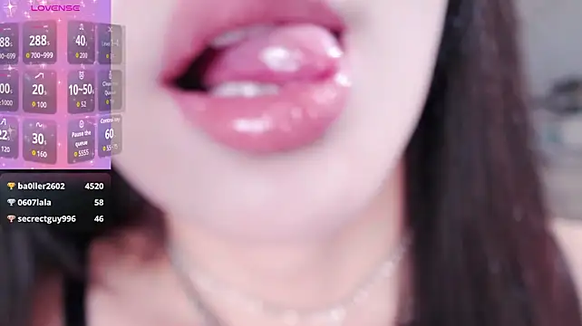 Jiajia_L - 只需要一个嘉年华就下播